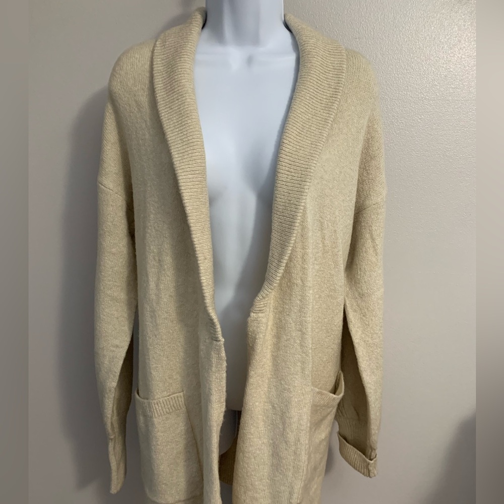 hinge Cardigan - Picture 2 of 16